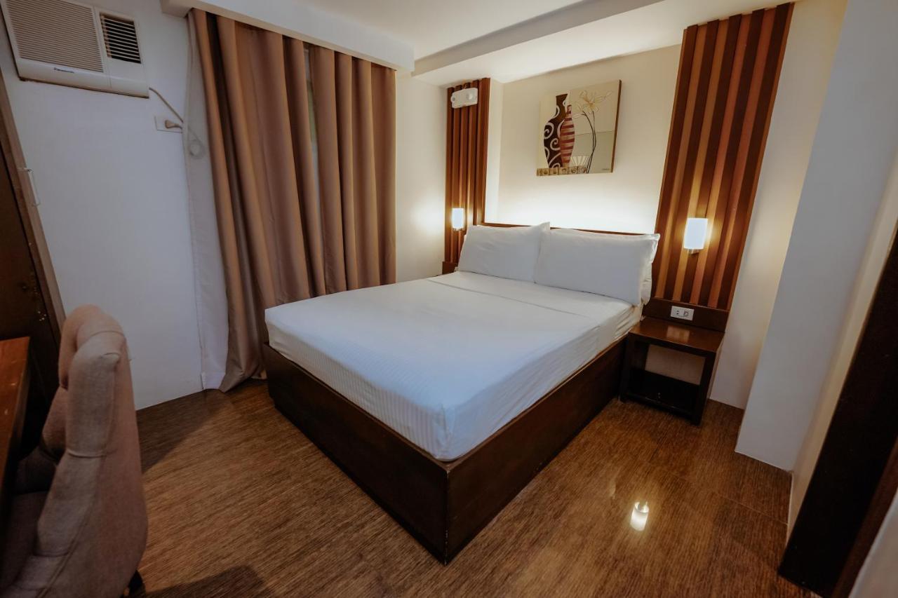 Emerald Boutique Hotel Legazpi Exterior photo