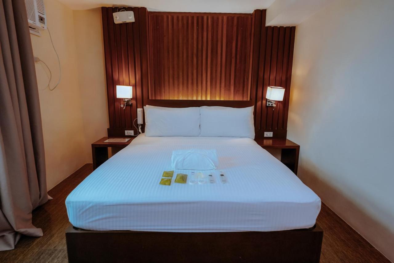 Emerald Boutique Hotel Legazpi Exterior photo
