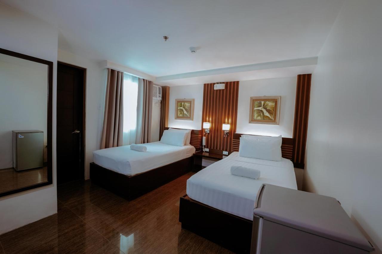 Emerald Boutique Hotel Legazpi Exterior photo