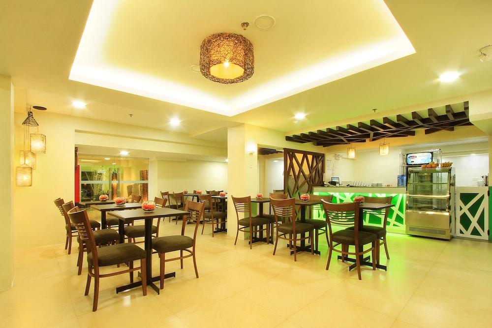 Emerald Boutique Hotel Legazpi Exterior photo